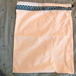 Tory Burch dust cover